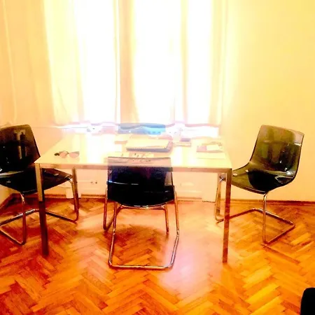 Grande Paulay Place *